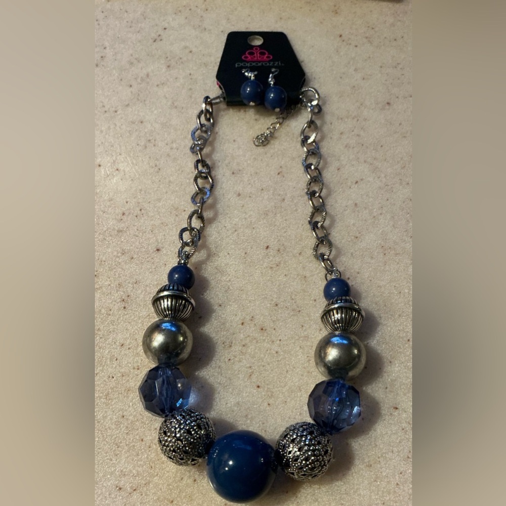 Paparazzi Blue and Silver Necklace Set